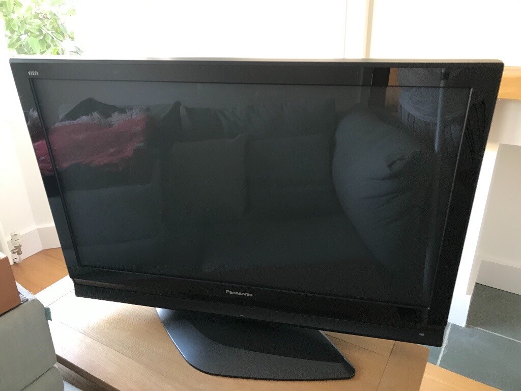 Panasonic Viera HD Ready 42" Plasma TV TH42PX70BA in Fetcham, Surrey
