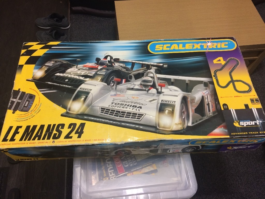 scalextric 24 hour le mans
