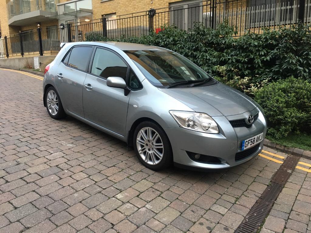 Toyota auris 1 поколение