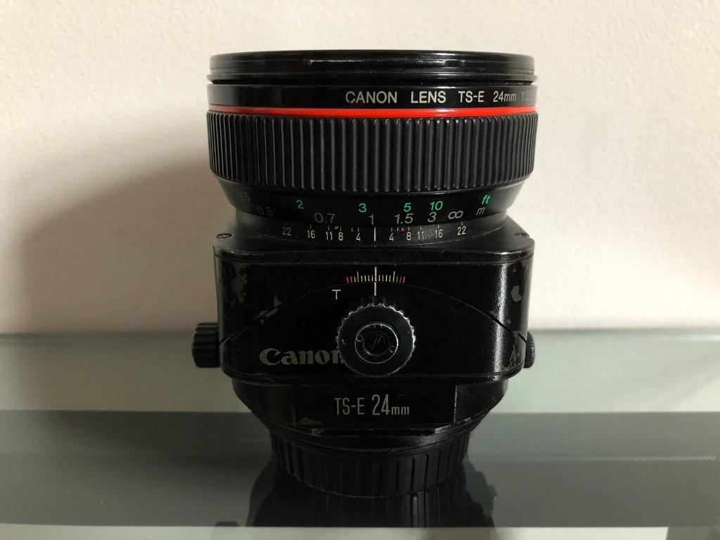 Canon TSE 24mm f/3.5 L Tilt Shift Lens Wide Angle for EOS Digital