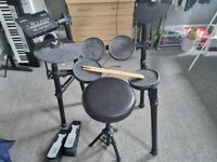 Yamaha DTX402K Electronic Drum Kit with Stool + Sticks