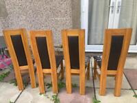 Set of 4 solid oak wood dining chairs 