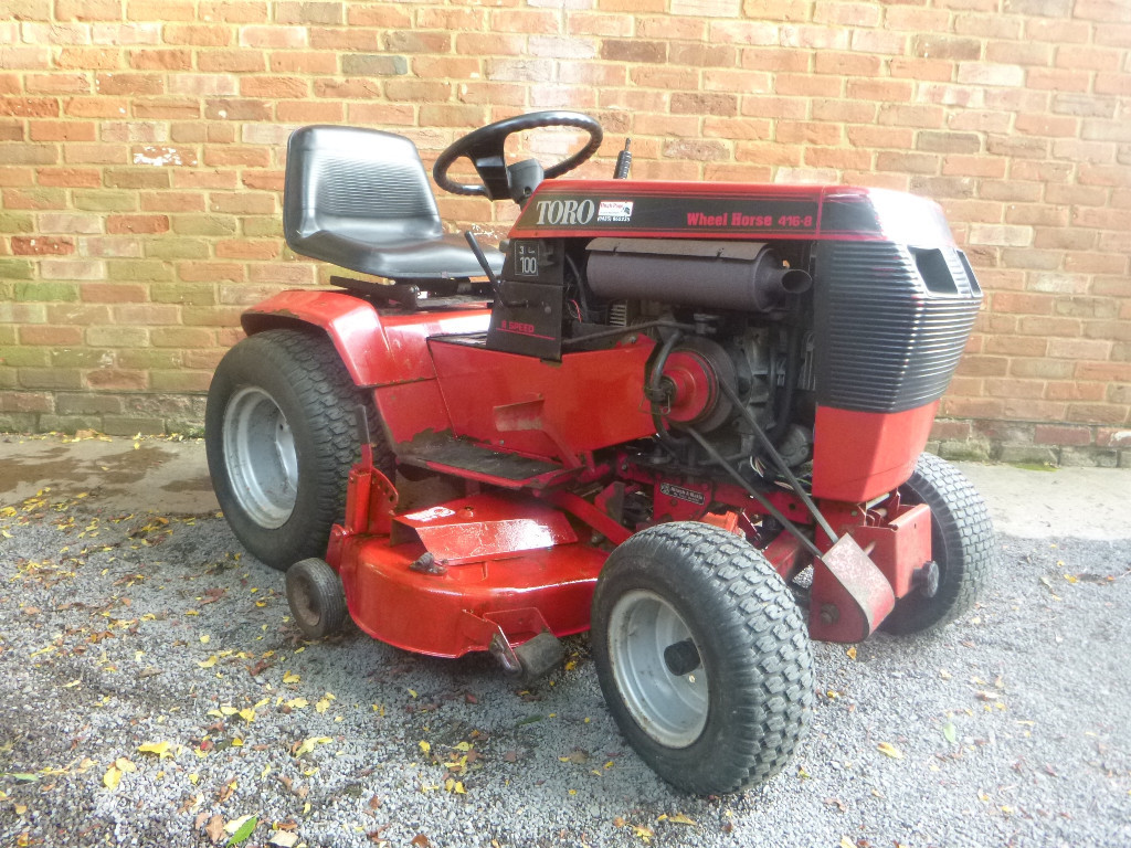Toro Wheel Horse 4168 Ride on Lawn Mower / 16 HP Compact Garden