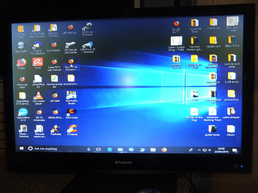 PC MONITOR / TV Polaroid LE-19GBR+DVD 19 Inch HD Ready LED TV DVD Combi