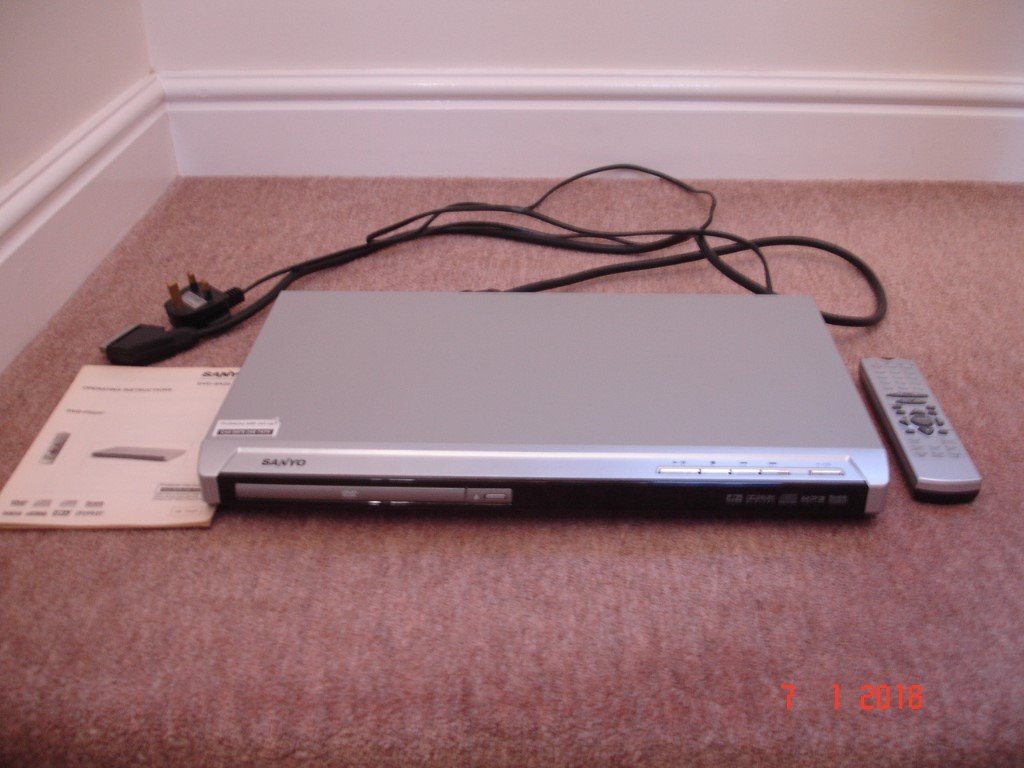 DVD player Sanyo SX25 in Newport Gumtree