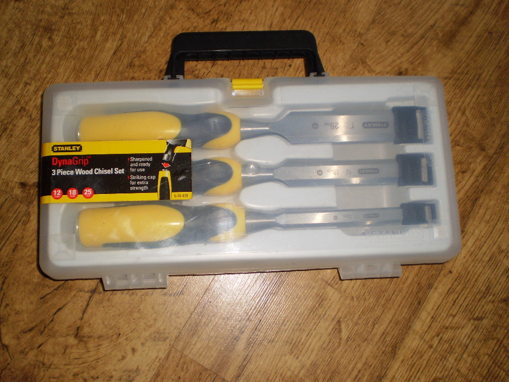 stanley set of 3 chisels tools bnib in batley, west