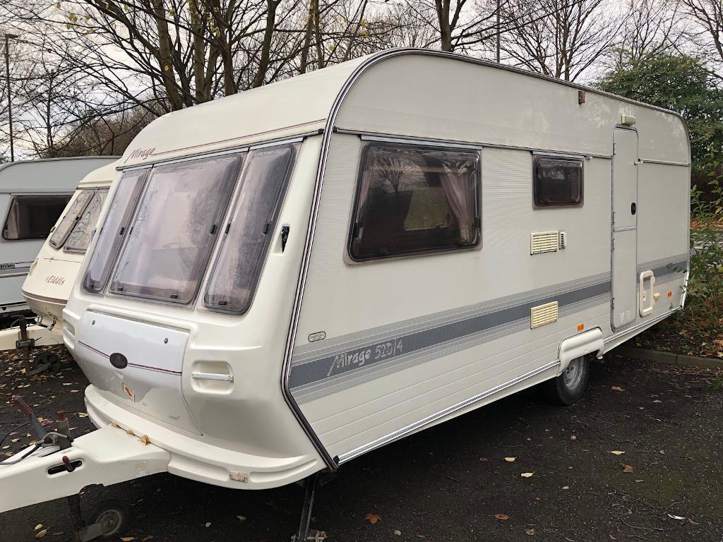 4 berth coachman mirage 520/4. In excellent condition with awning and
