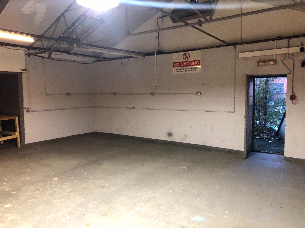 Storage unit garage commercial 500sqft B9 Birmingham in Small Heath