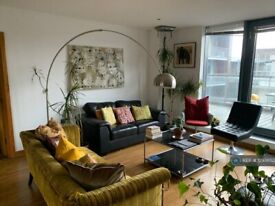 3 bedroom flat in Omega Works, London, E3 (3 bed) (#1293652)