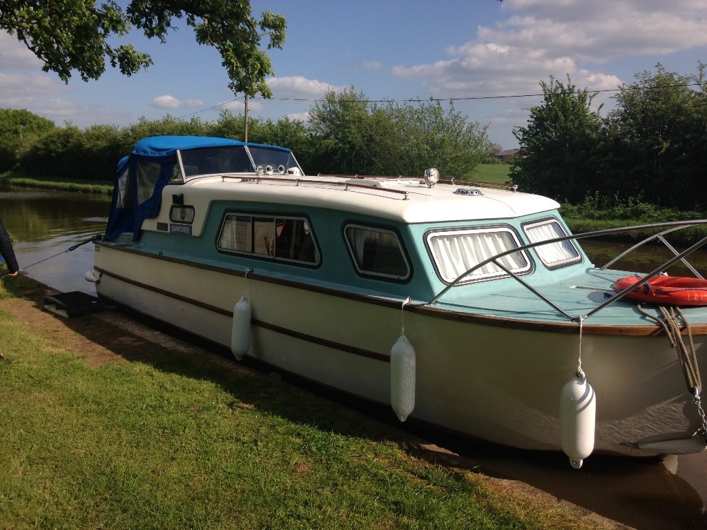 Nauticus 27 foot River / Canal cruiser easy to maintain ...