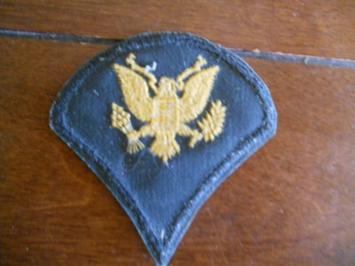Vintage Military Patch w/ Gold Eagle / About 3