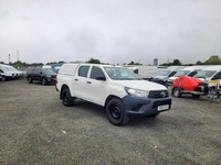 2019 ON 69 PLATE TOYOTA HILUX ACTIVE D-4D 4WD 2400CC DOUBLE CAB PICKUP ULEZ FREE