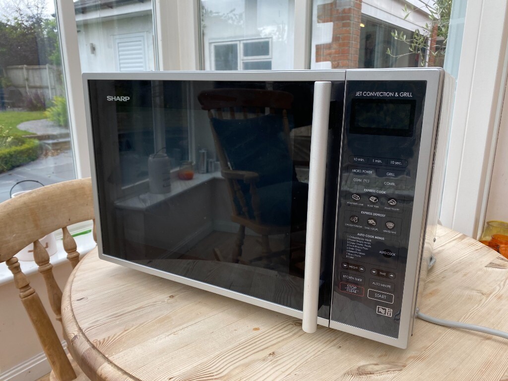 Sharp R959SLMAA 40 Litre Combination Microwave Oven in Witham, Essex
