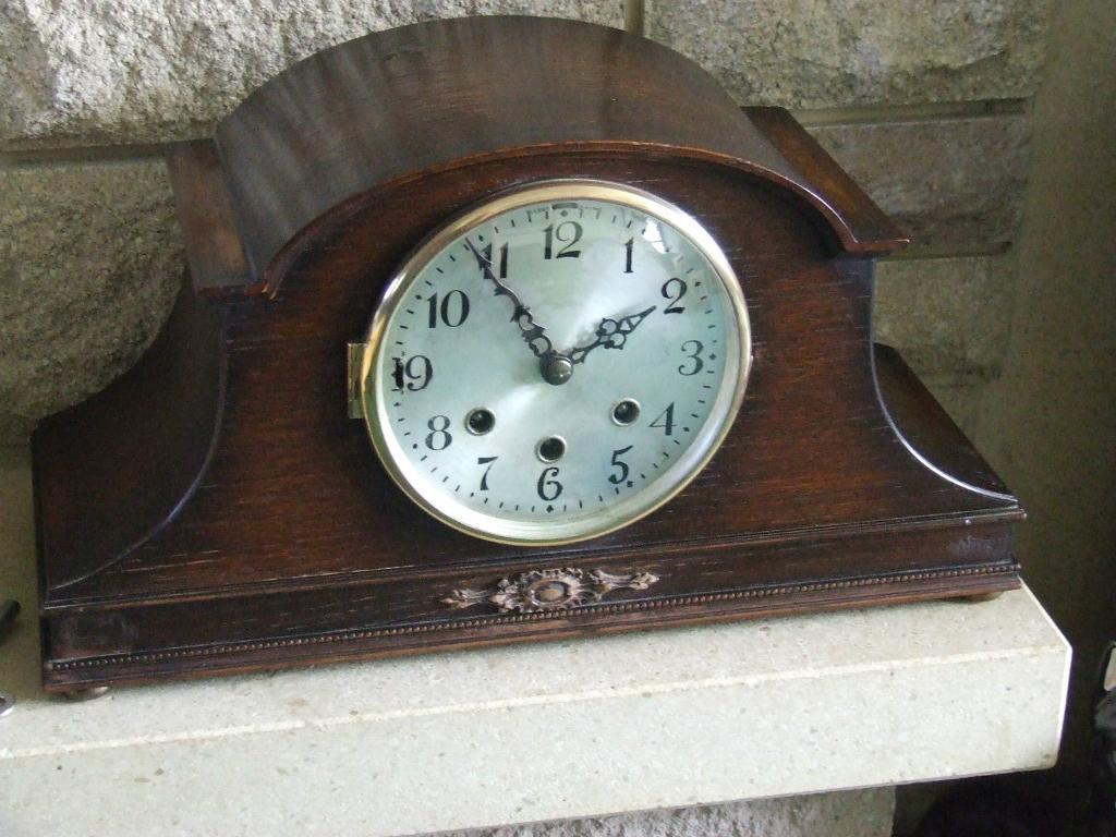 Lovely old Westminster and Whittington chime mantel Clock in Falmouth