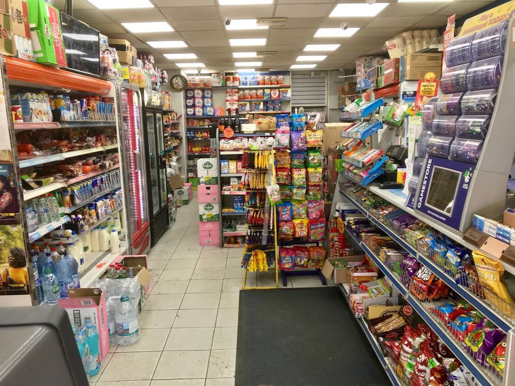 Off Licence convenience grocery shop for sale rent in Kenton, London