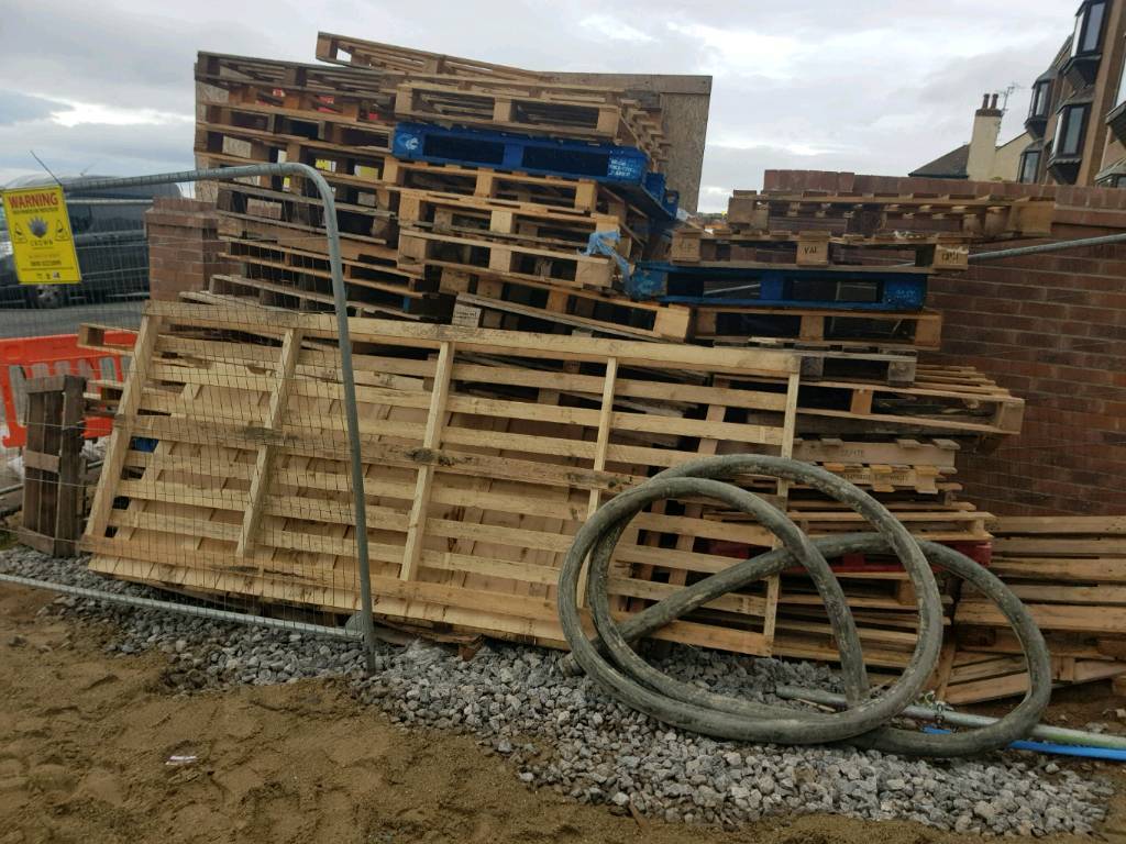 Wooden pallets FREE in Wirral, Merseyside Gumtree