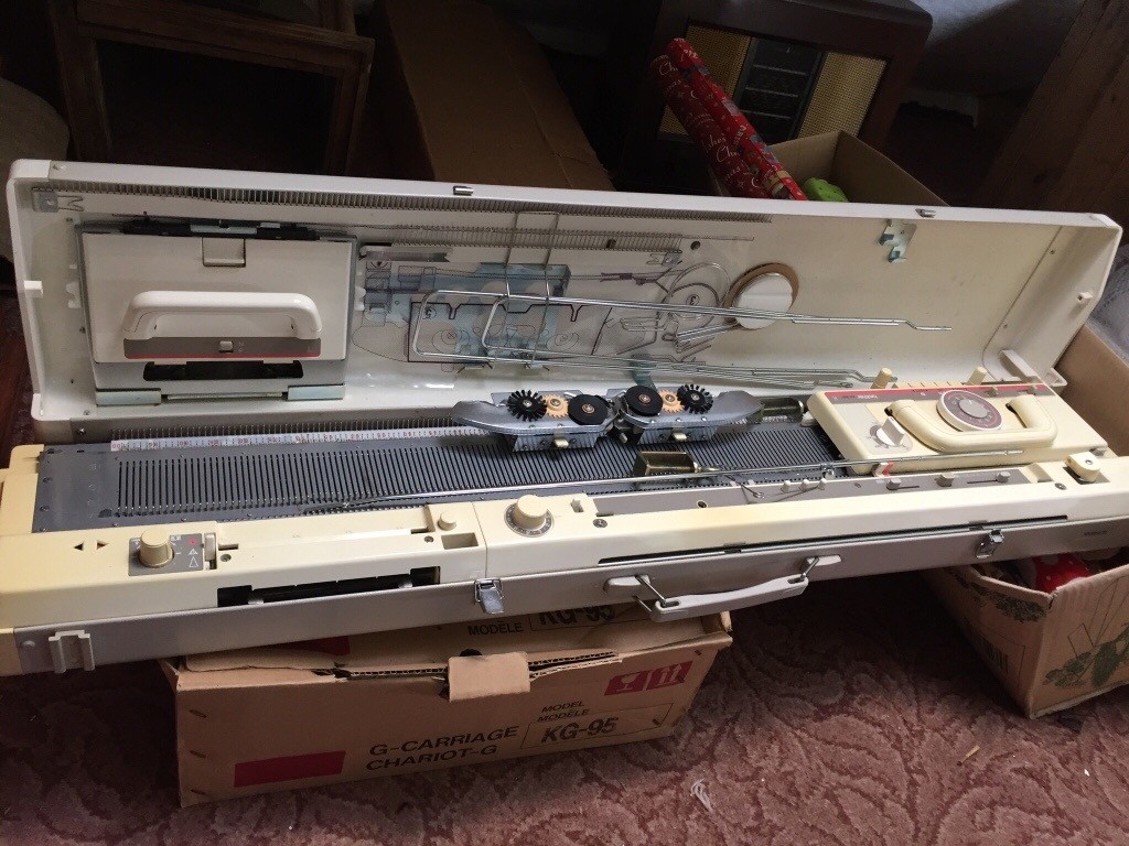 Brother knitting machine KH891 sold as seen. Not used by present owner, belonged to her mother