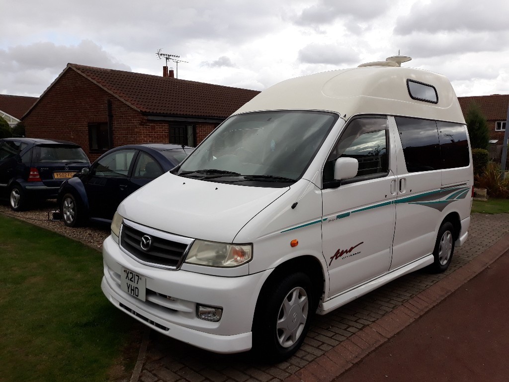 Автомобиль mazda bongo