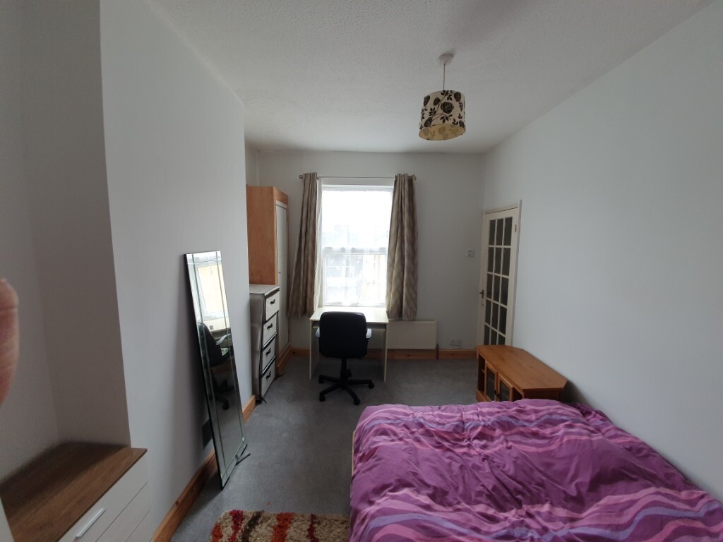 Room 4 rent in Easton in Easton, Bristol Gumtree