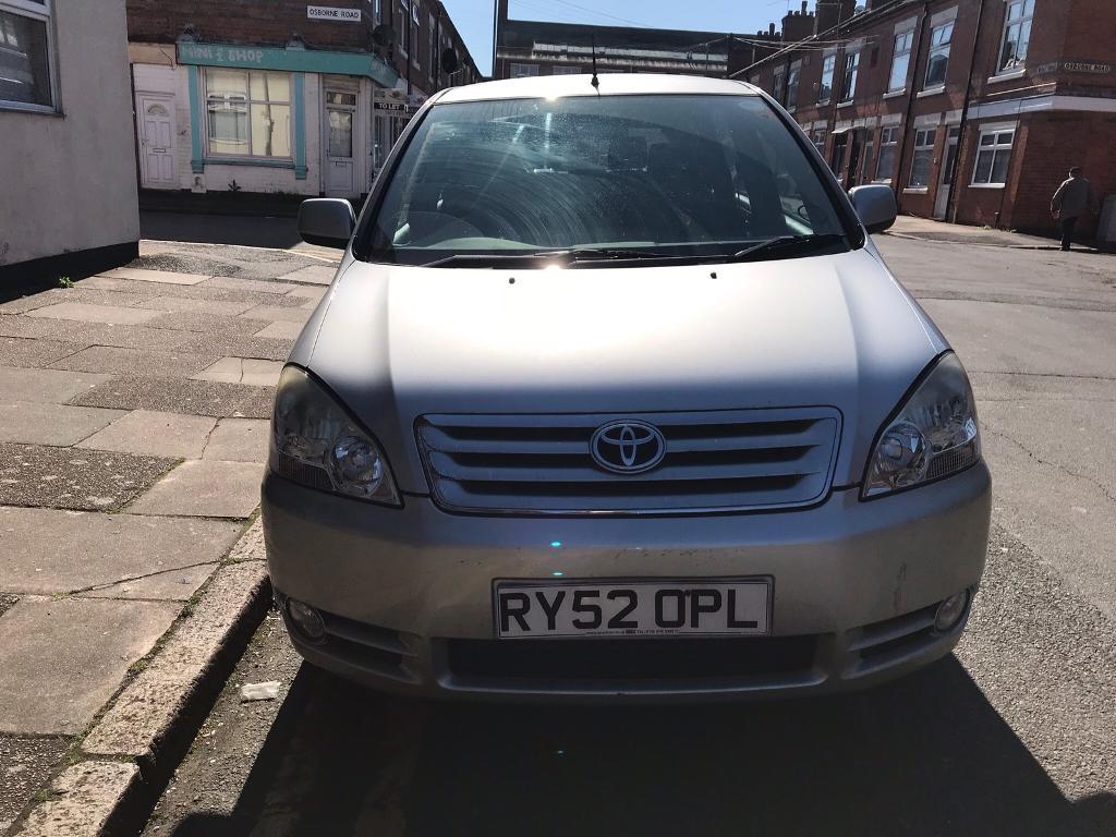 Toyota avensis verso 2002
