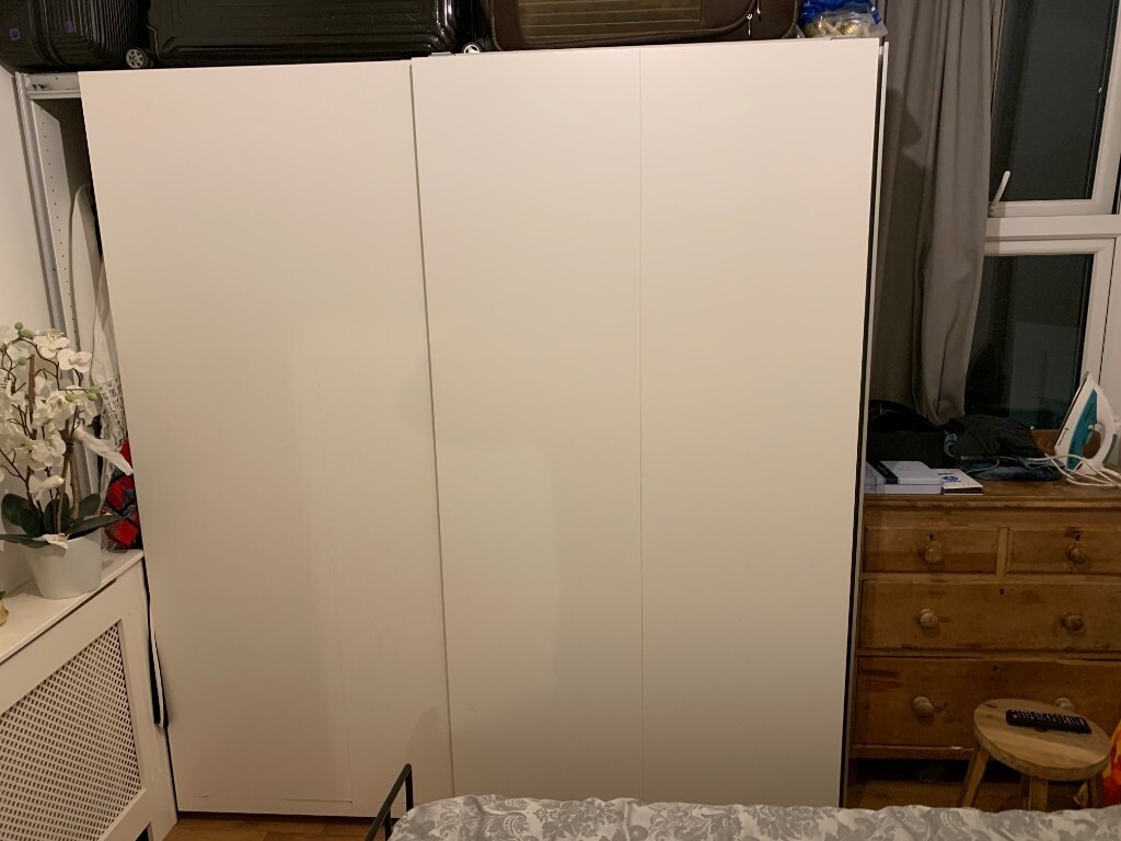 Double Large Sliding Wardrobe Non Smokers Home In North West