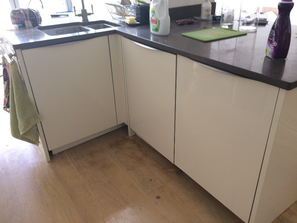 Ivory gloss Winchmore kitchen units(German made) with brushed steel