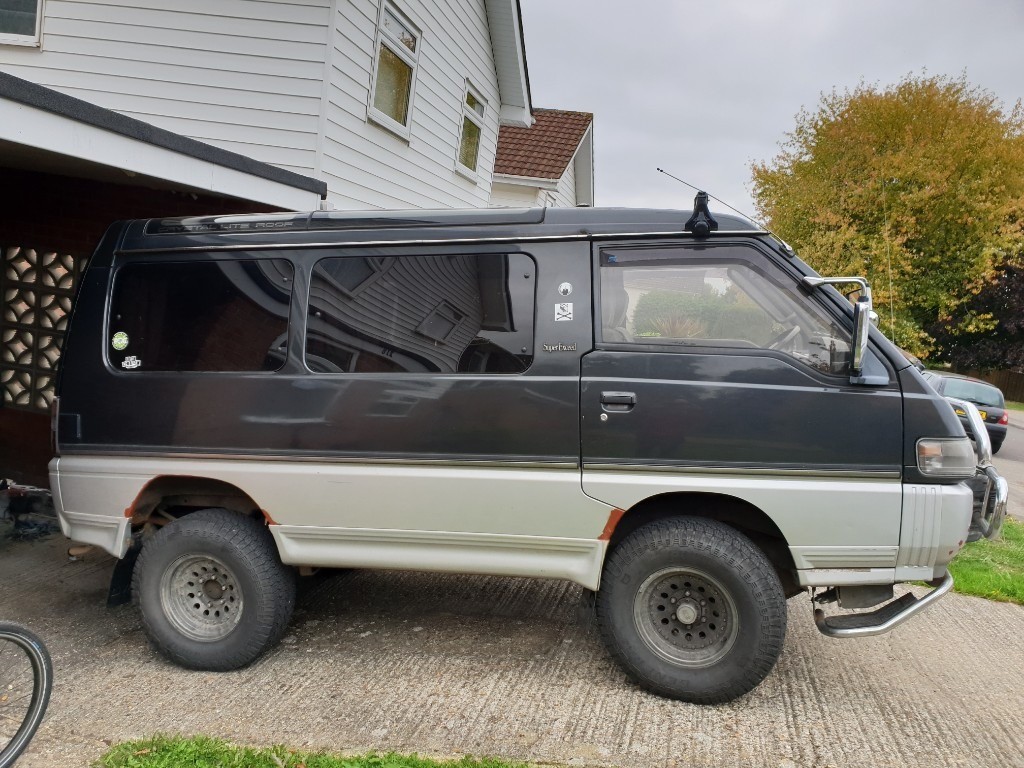 Mitsubishi l300 4wd