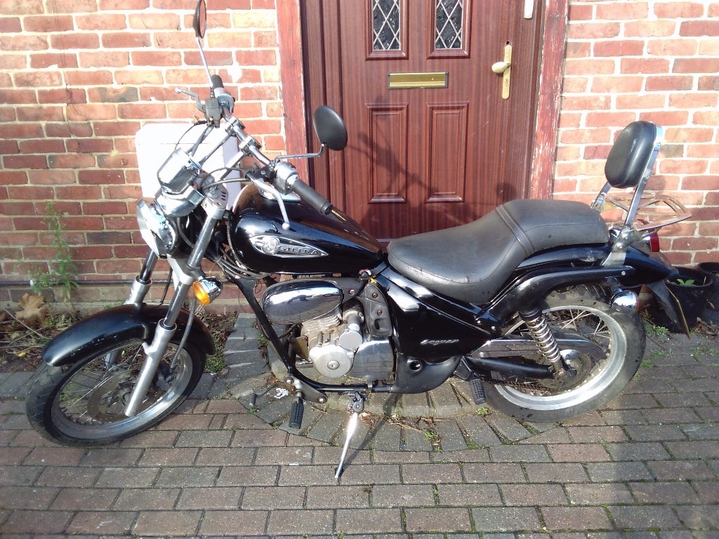 2003 Gilera Coguar 125 manual motorcycle, new 1 year MOT, chopper style,  learner legal, bargain.