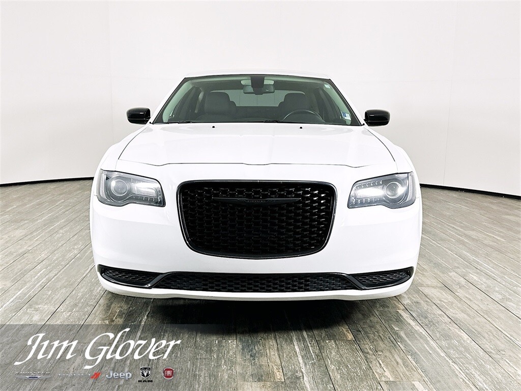 Owner 2020 Chrysler 300, Bright White Clearcoat with 59356 Miles available now!