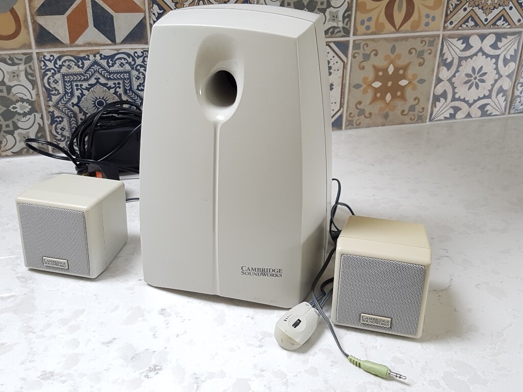 Cambridge SoundWorks SW310 Speaker system in Lymington, Hampshire