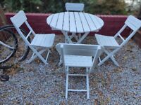 Garden table and 4 chairs 