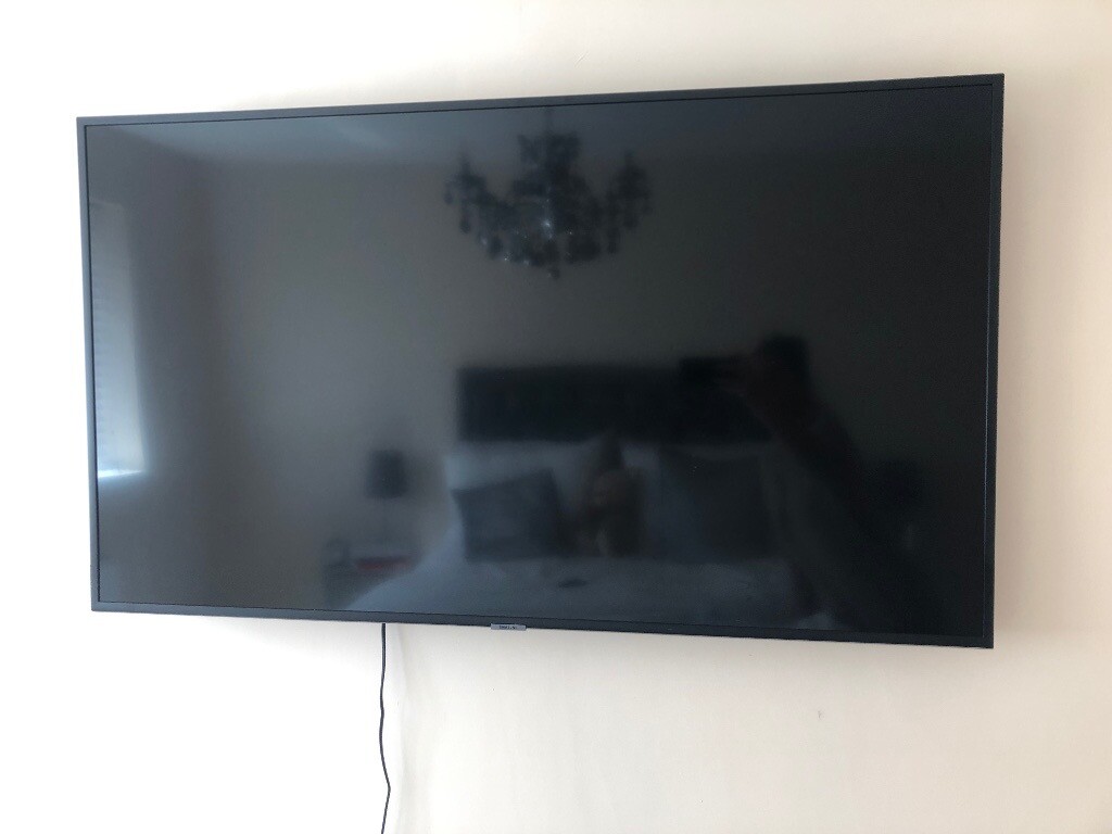 Samsung 58” smart Tv broken screen, can be repaired or used for parts