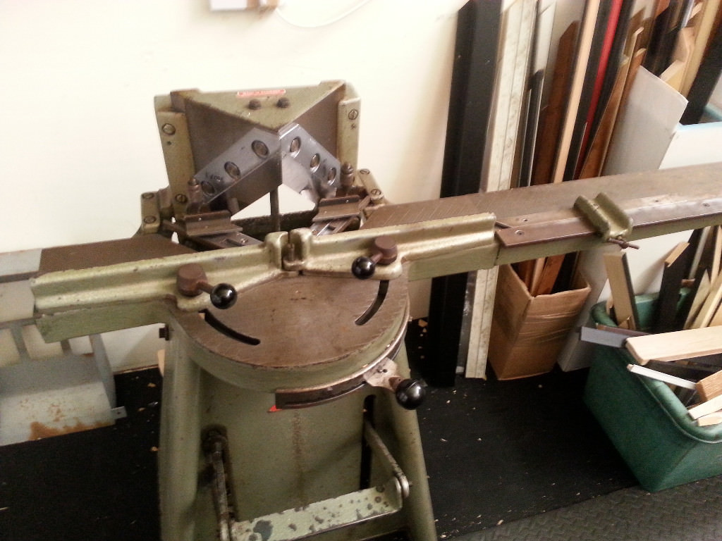 Various bits of used picture framing equipment and stock. Morso