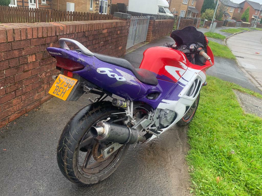 Spares or repairs cbr 600f 1998 in Swansea Gumtree