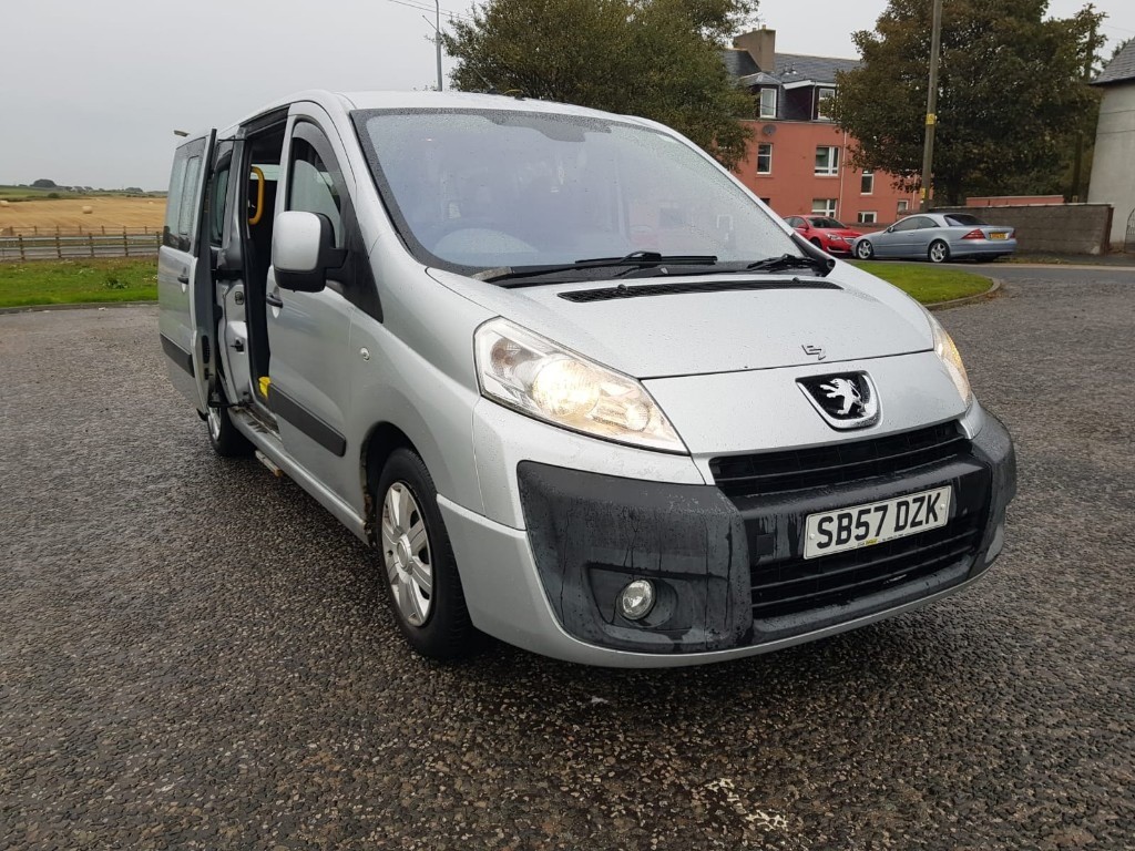 JUST SERVICED. PEUGEOT E7 8 SEATER PEOPLE CARRIER MINIBUS 7 SEATER VAN CAMPER ETC DISABLE RAMP