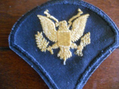 Vintage Military Patch w/ Gold Eagle / About 3