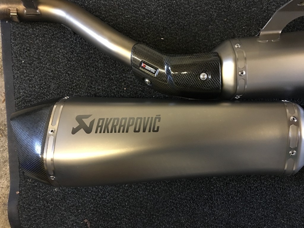 k1600 akrapovic