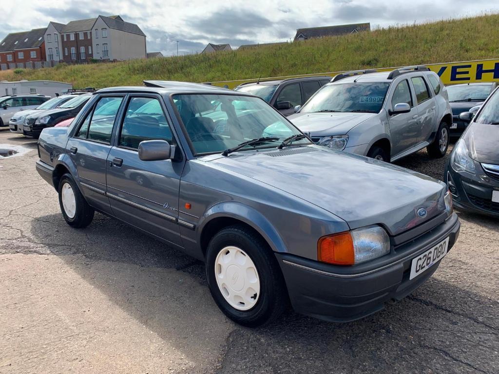 1990 G Reg Ford Orion 1.8 DX diesel saloon appreciating classic in