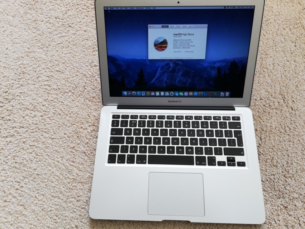 cheap macbook air 13 inch fully working in Cambridge, Cambridgeshire
