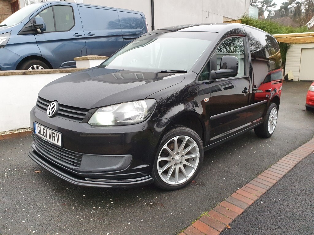 Volkswagen Caddy 2012 in Black w/ *Full Service History* VW Day Van / Campervan in Corfe