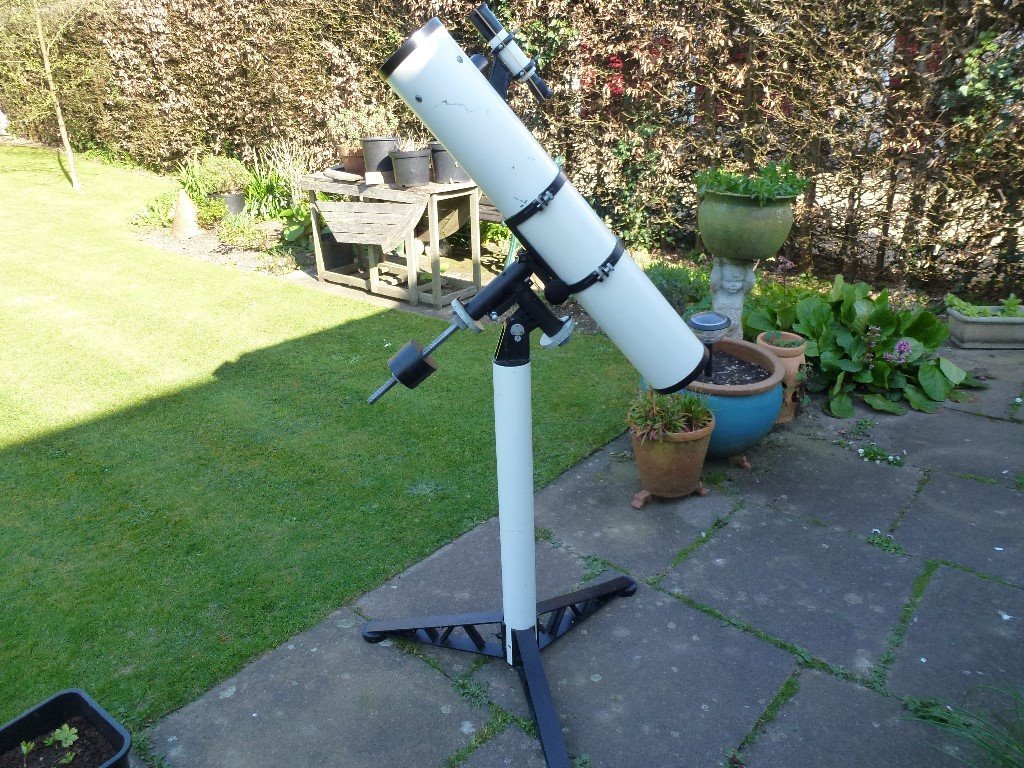 TELESCOPE TAL 1 110MM REFLECTOR TELESCOPE (EQ mount) in Arundel