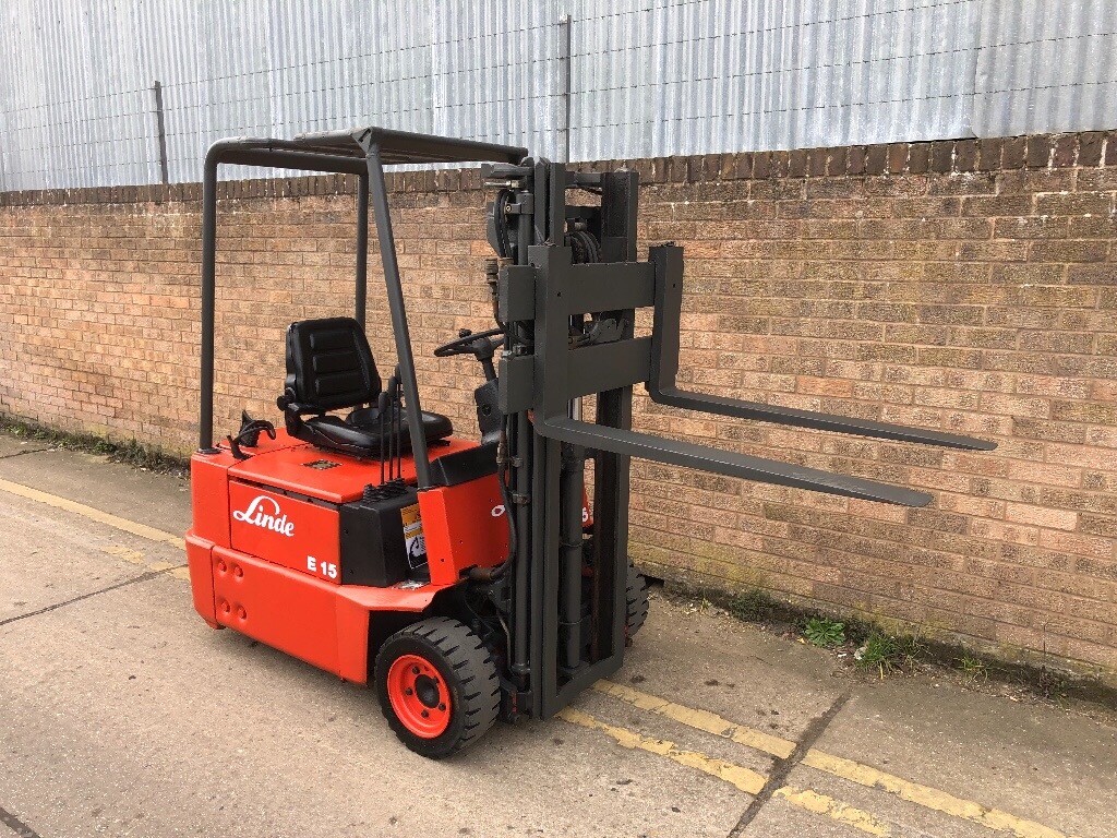 Linde E16 electric forklift, full free lift mast in Arundel, West