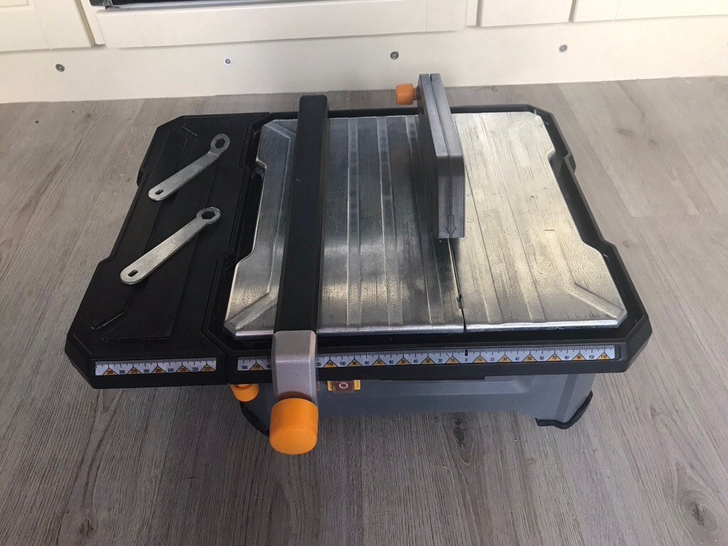 Titan Electric tile cutter in Greenock, Inverclyde Gumtree