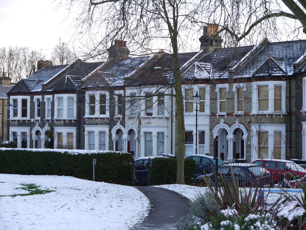 Amazing Two Bed Victorian Flat for Rent in Brixton in Streatham Hill