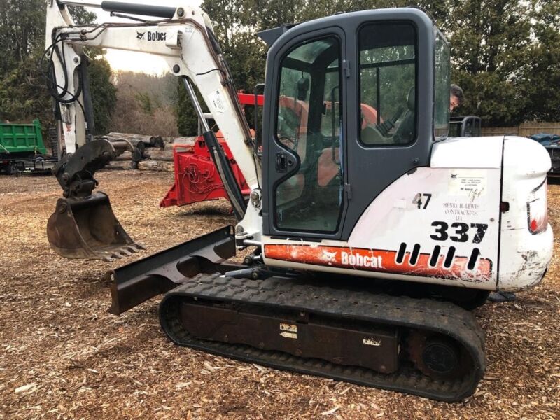 Bobcat 337 mini excavator.