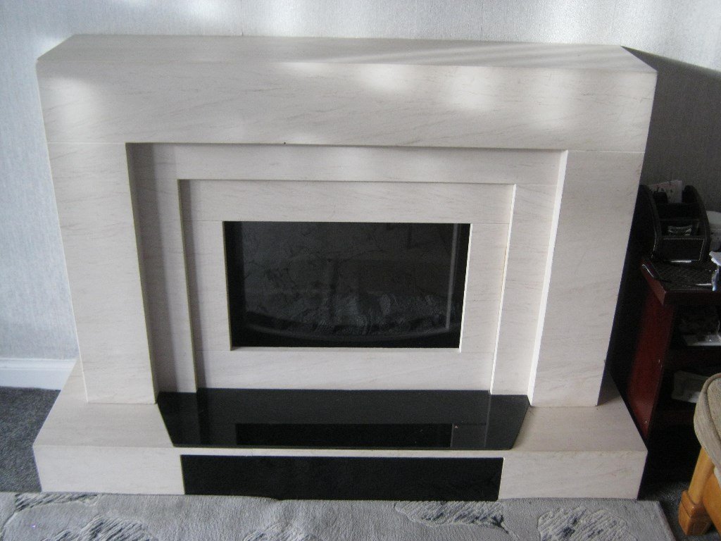 Free To Uplift Limestone Fireplace Approximately 140 Cm X 96 Cm