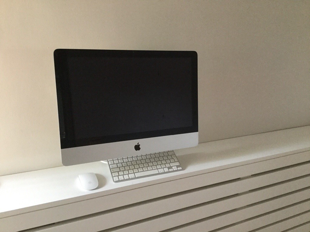 iMac 21.5 inch late 2009 in Matlock, Derbyshire Gumtree