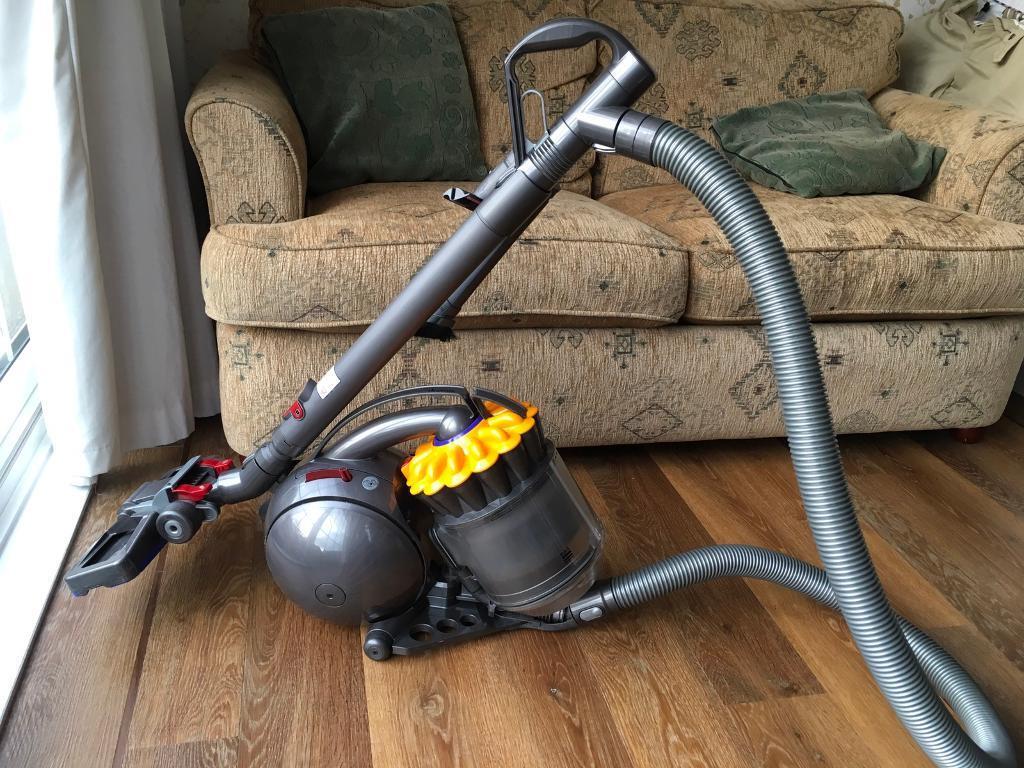 Dyson Dc28 Multi Floor Cylinder Vacuum Cleaner Hoover In Rattray