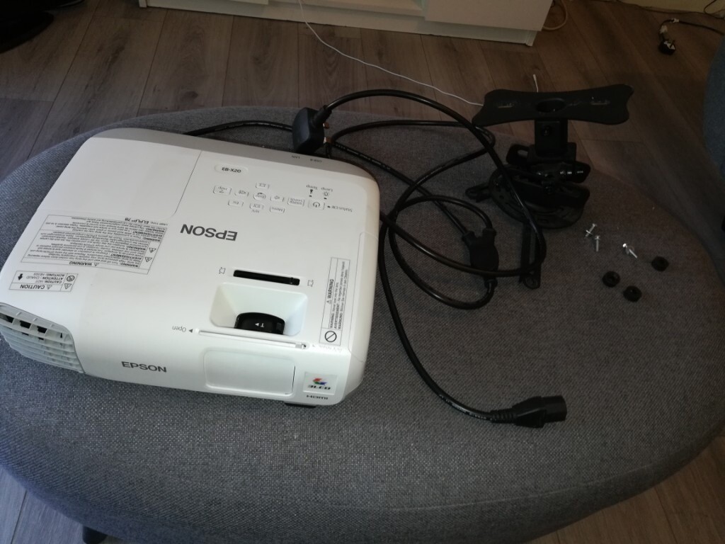 Epson HDMI projector in Scotstoun, Glasgow Gumtree