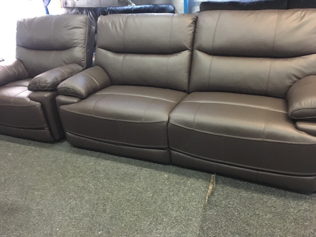 NEW EX DISPLAY LAZYBOY WASHINGTON LEATHER 3 SEATER ELECTRIC SOFAS